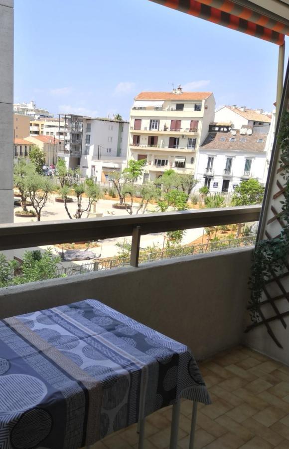 2 Pieces Climatise Avec Balcon Dans Le Vieil Antibes, Residence Avec Ascenseur 외부 사진